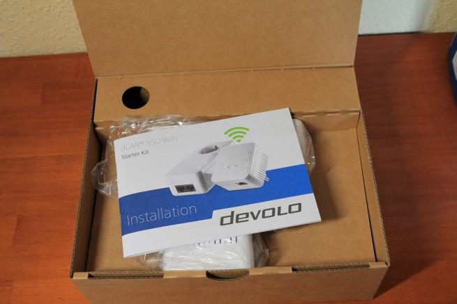 Apertura de la caja de los PLC devolo dLAN 550 Wi-Fi