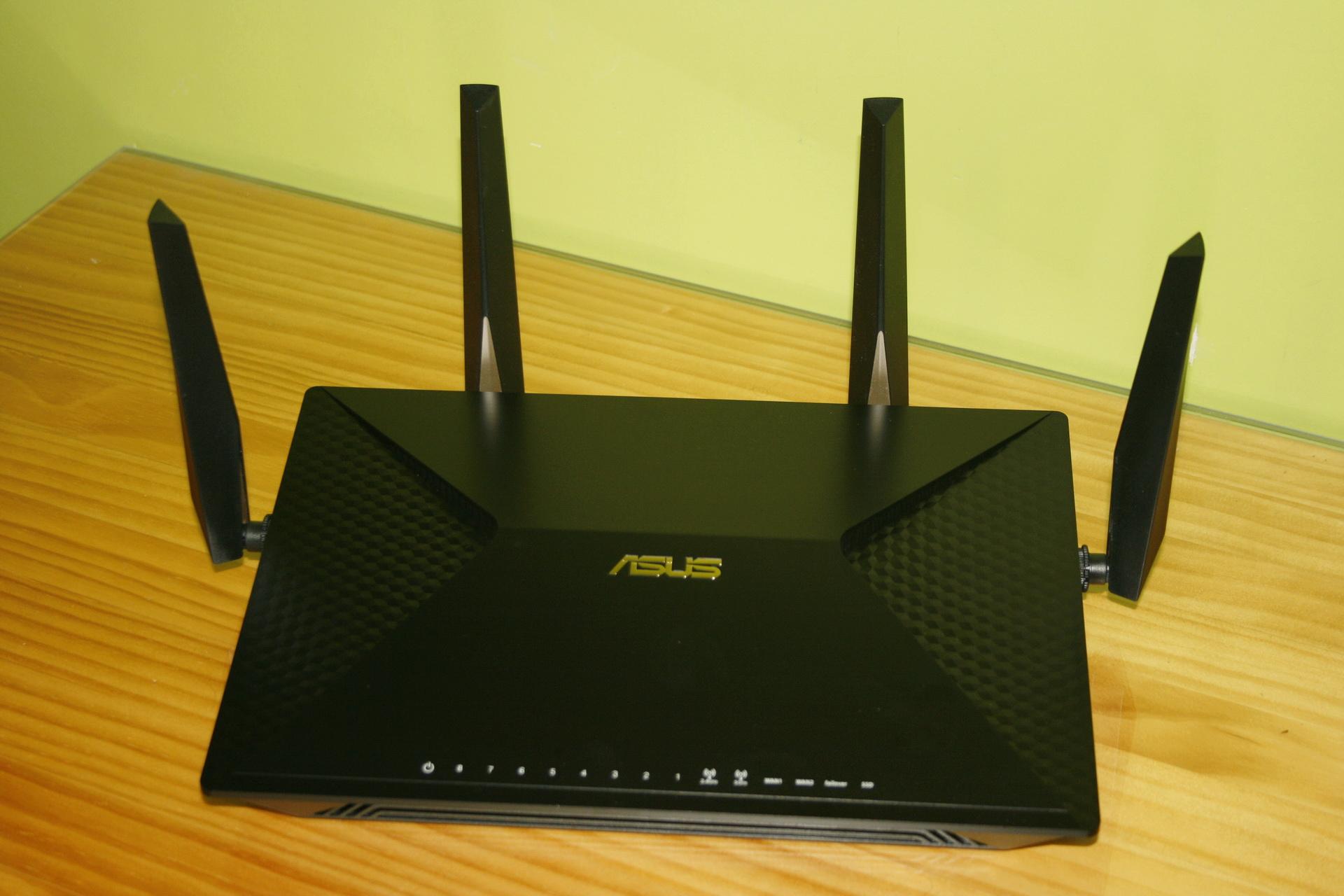 Análisis del router ASUS BRT-AC828, candidato a ser el mejor router del